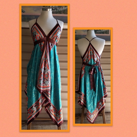 Dresses & Skirts - Aystemtrical fun spaghetti strap dress.